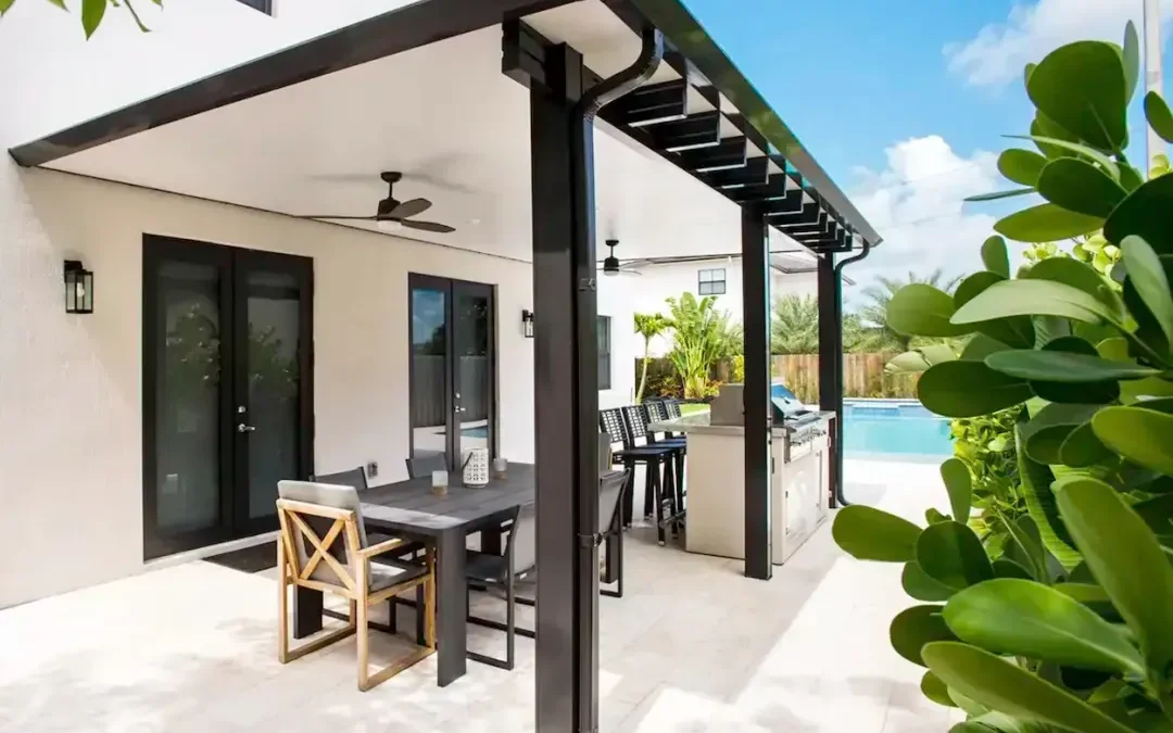 Why Homeowners Are Choosing Aluminum Pergolas Over Wood